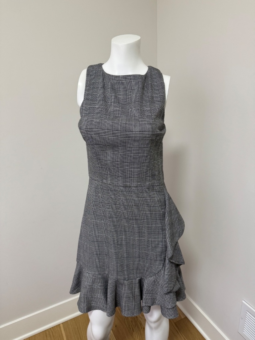 Slate &  Willow Medium dress